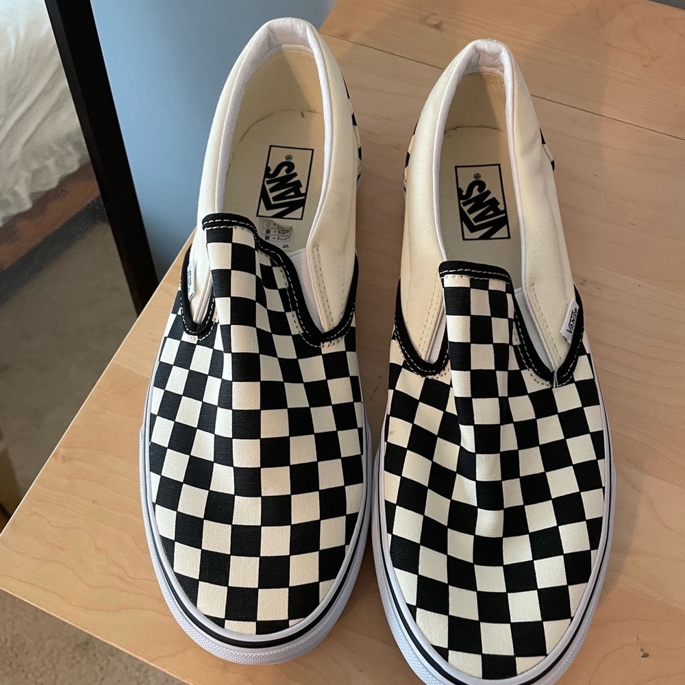 NEW checkered vans